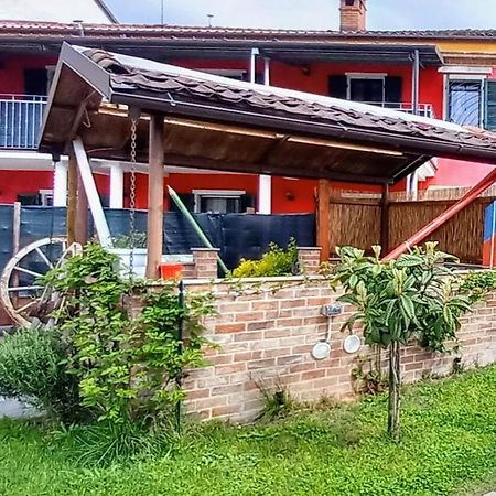 Casa Appartamento Vacanze La Fermata Delle Rondini Castello di Annone Ngoại thất bức ảnh