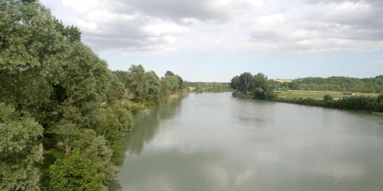 Casa Appartamento Vacanze La Fermata Delle Rondini Castello di Annone Ngoại thất bức ảnh