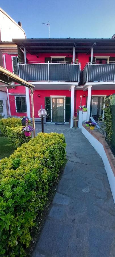 Casa Appartamento Vacanze La Fermata Delle Rondini Castello di Annone Ngoại thất bức ảnh