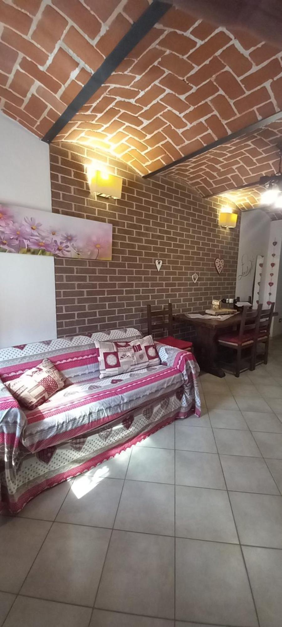 Casa Appartamento Vacanze La Fermata Delle Rondini Castello di Annone Ngoại thất bức ảnh