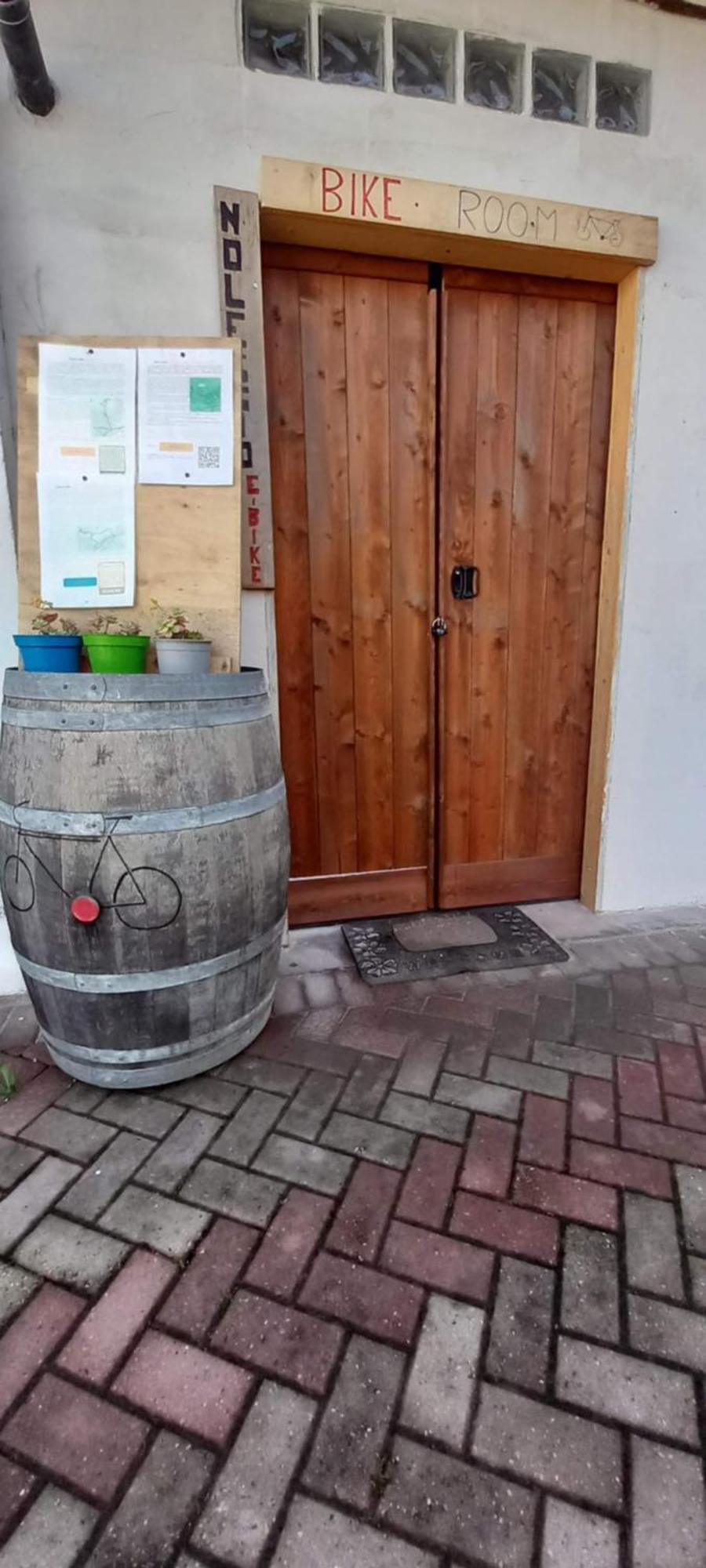 Casa Appartamento Vacanze La Fermata Delle Rondini Castello di Annone Ngoại thất bức ảnh